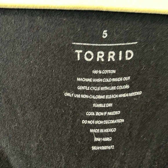 Torrid short sleeve tee  T-shirt top Sz 5 - Picture 3 of 5